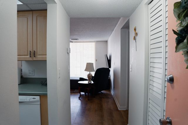 519 ALBEE FARM ROAD 110, Venice, FL 34285