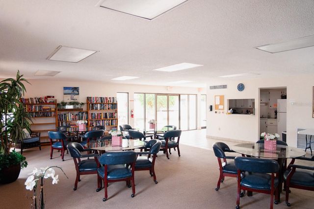 519 ALBEE FARM ROAD 110, Venice, FL 34285