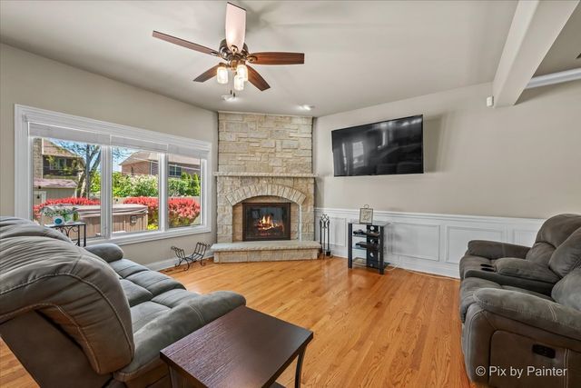 137 Oak Avenue, Wood Dale, IL 60191