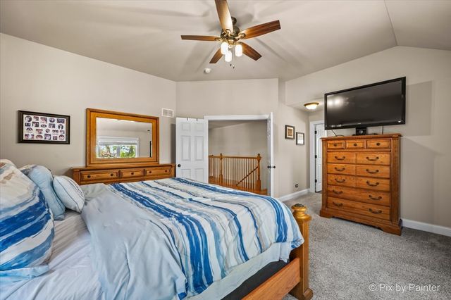 137 Oak Avenue, Wood Dale, IL 60191