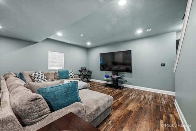 137 Oak Avenue, Wood Dale, IL 60191