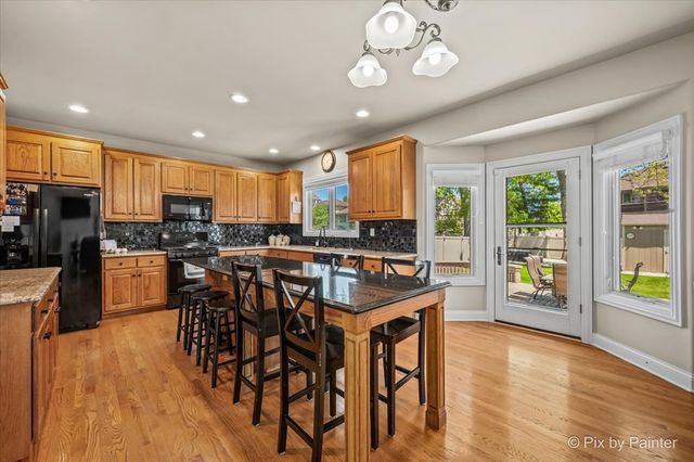 137 Oak Avenue, Wood Dale, IL 60191