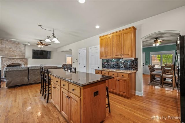 137 Oak Avenue, Wood Dale, IL 60191
