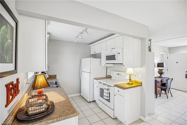 1514 Edgewater CIR 3A, Fort Myers, FL 33919