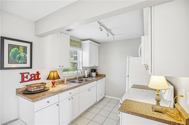 1514 Edgewater CIR 3A, Fort Myers, FL 33919