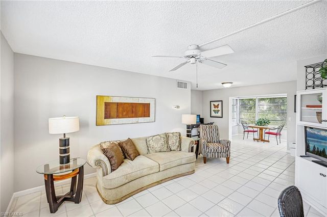 1514 Edgewater CIR 3A, Fort Myers, FL 33919