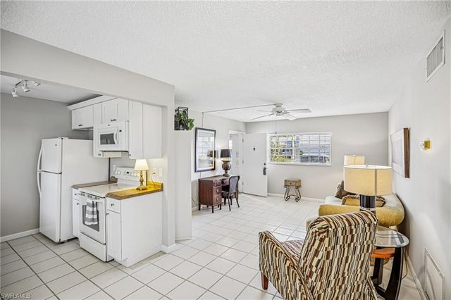 1514 Edgewater CIR 3A, Fort Myers, FL 33919