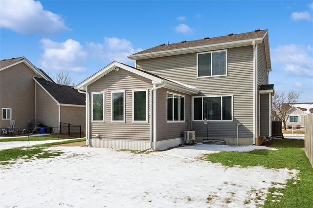 3245 Lennon Lane, Marion, IA 52302