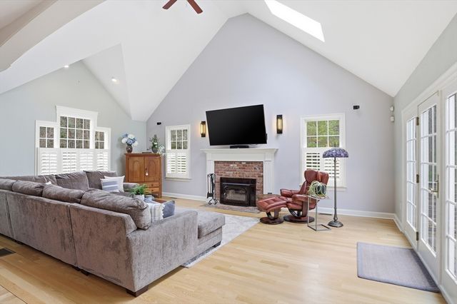 88 Drumlin Hill Rd, Bolton, MA 01740