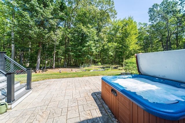 88 Drumlin Hill Rd, Bolton, MA 01740