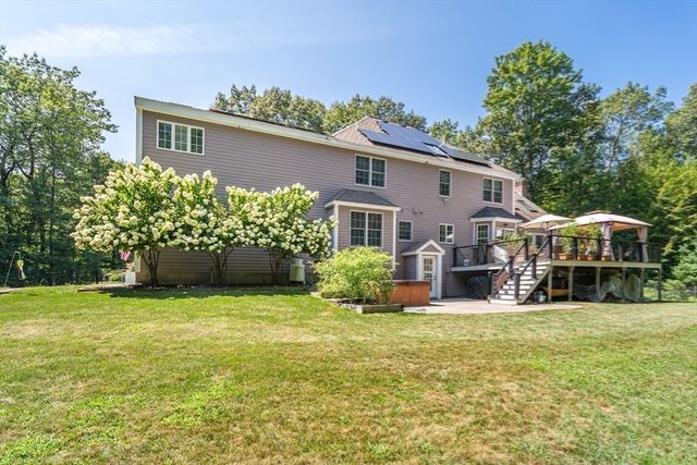88 Drumlin Hill Rd, Bolton, MA 01740