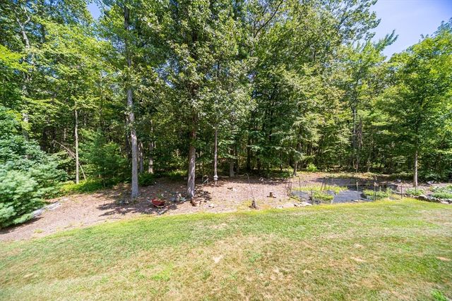 88 Drumlin Hill Rd, Bolton, MA 01740