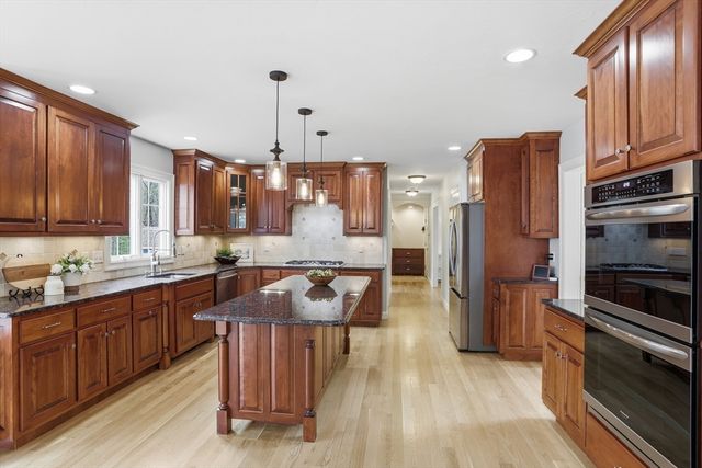 88 Drumlin Hill Rd, Bolton, MA 01740