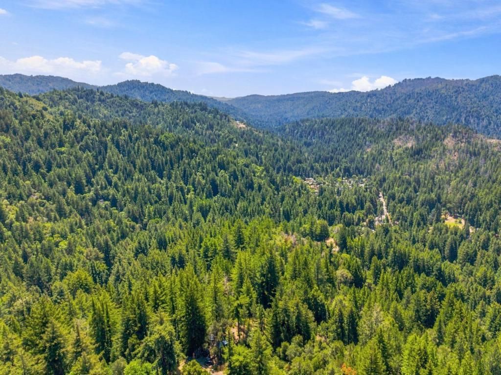 Image 28 of property listing at 1130 Blue Ridge Drive, Boulder Creek, CA 95006