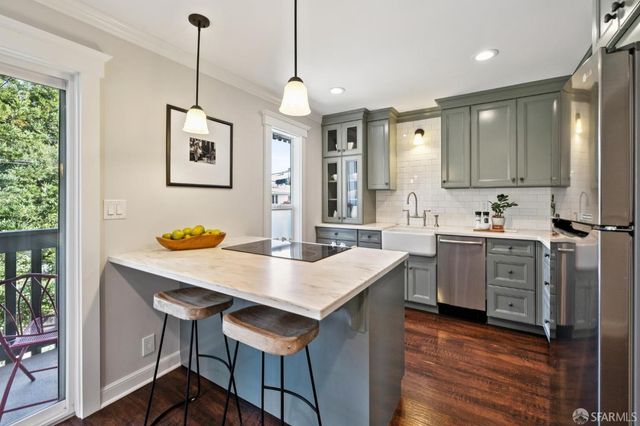 480 East Okeefe Street 201, East Palo Alto, CA 94303