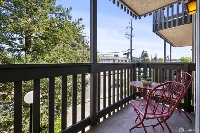 480 East Okeefe Street 201, East Palo Alto, CA 94303