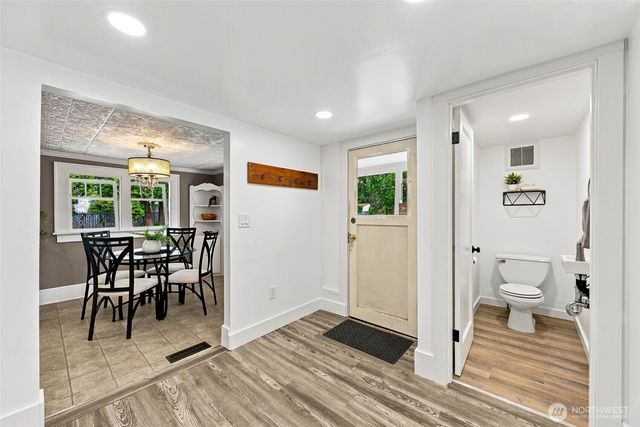 14622 18th Avenue SW, Burien, WA 98166