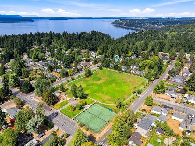 14622 18th Avenue SW, Burien, WA 98166