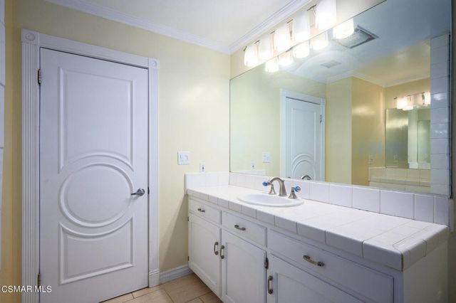 4613 Reforma Road, Woodland Hills, CA 91364