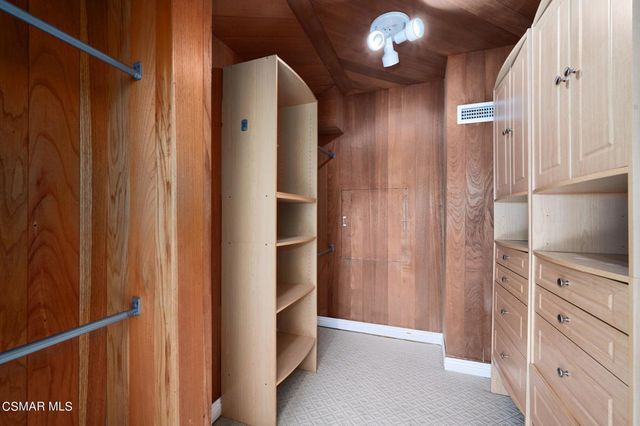 4613 Reforma Road, Woodland Hills, CA 91364