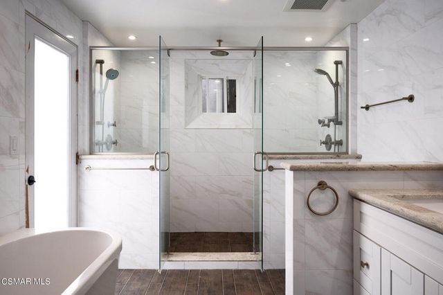 4613 Reforma Road, Woodland Hills, CA 91364