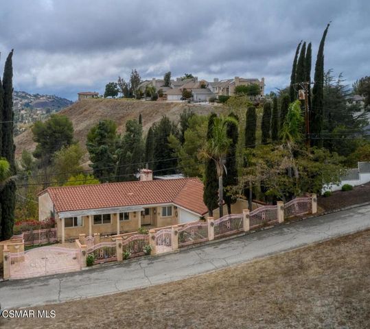 4613 Reforma Road, Woodland Hills, CA 91364