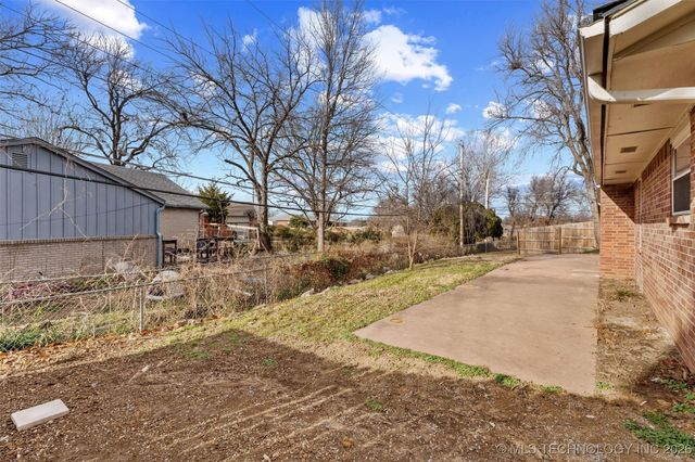 1001 May Lane, Bartlesville, OK 74006