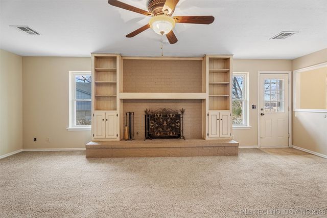 1001 May Lane, Bartlesville, OK 74006