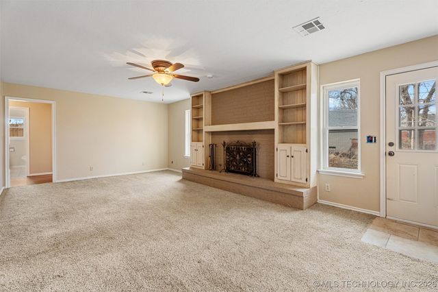 1001 May Lane, Bartlesville, OK 74006