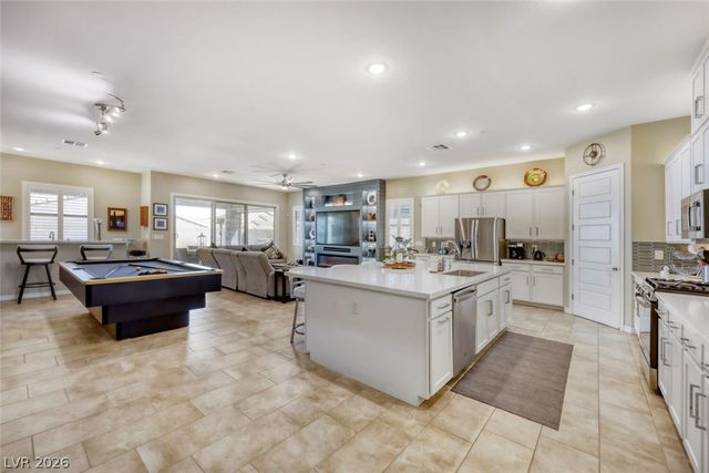 346 Torrelli Falls Avenue, Henderson, NV 89011