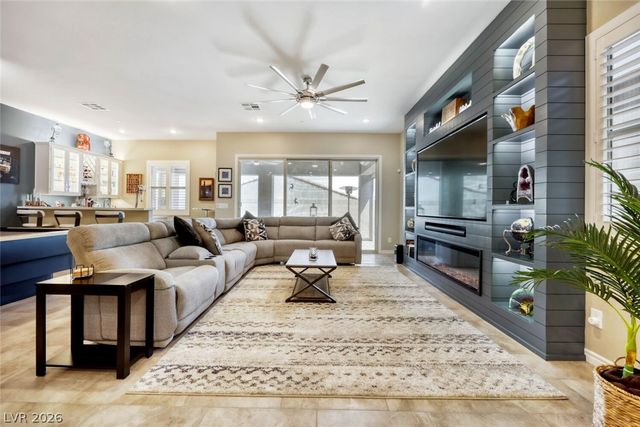 346 Torrelli Falls Avenue, Henderson, NV 89011