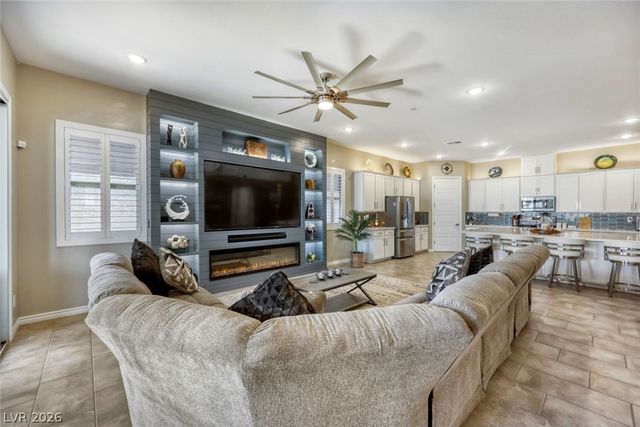 346 Torrelli Falls Avenue, Henderson, NV 89011