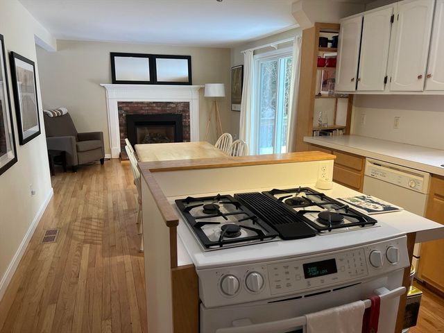 19 Marrick Ct, Barnstable, MA 02632