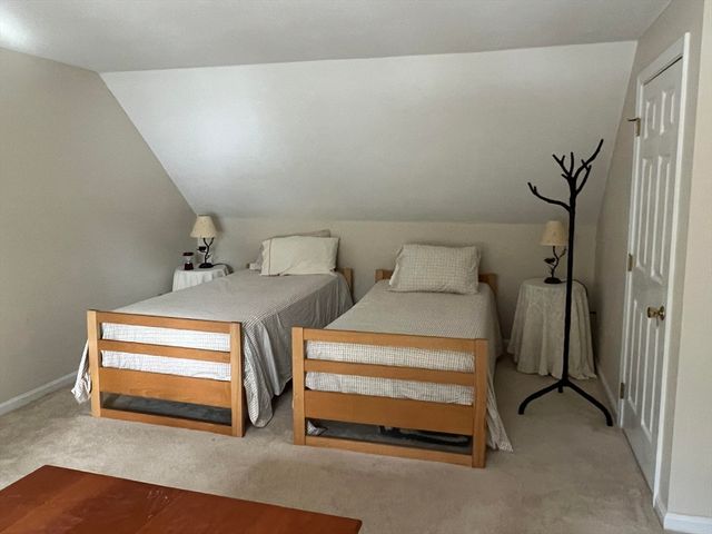 19 Marrick Ct, Barnstable, MA 02632