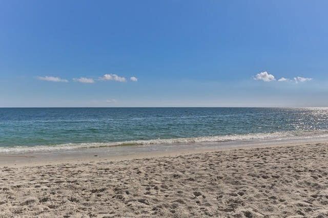 19 Marrick Ct, Barnstable, MA 02632