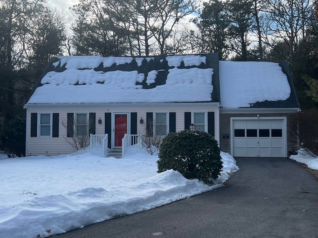 19 Marrick Ct, Barnstable, MA 02632