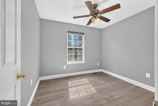 140 SWEETBAY LN, New Castle, DE 19720