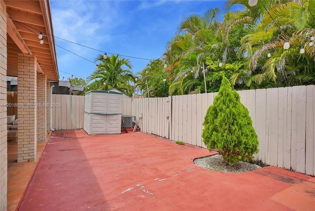 4909 SW 135th Ct, Miami, FL 33175