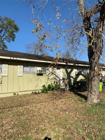 2217 Leaman Avenue 3, Rosenberg, TX 77471