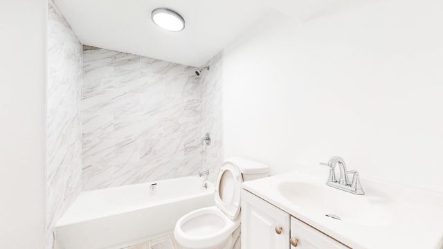 6137 S Morgan Street, Chicago, IL 60621