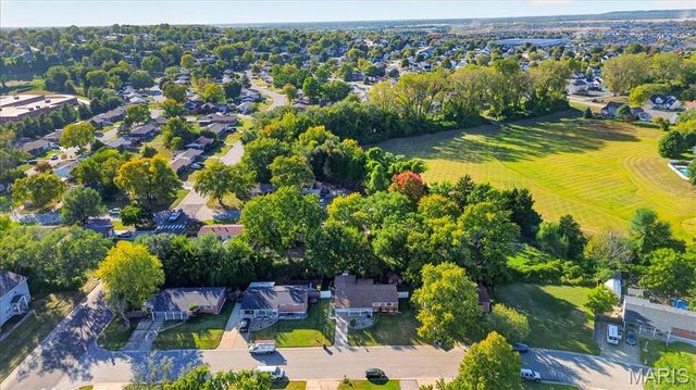 3315 Joyce Drive, St Charles, MO 63301
