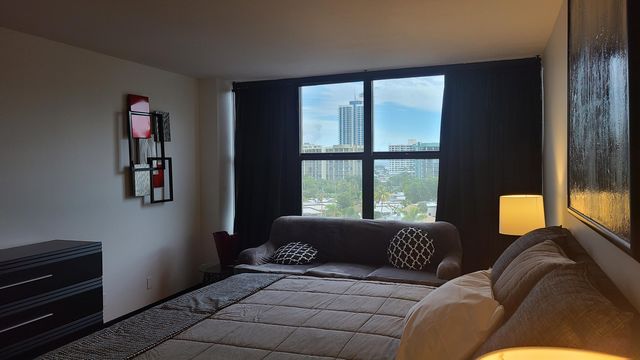 2500 Parkview Drive 802, Hallandale Beach, FL 33009