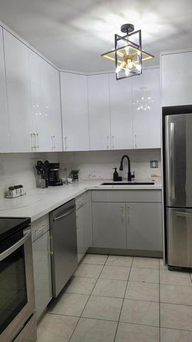 2500 Parkview Drive 802, Hallandale Beach, FL 33009