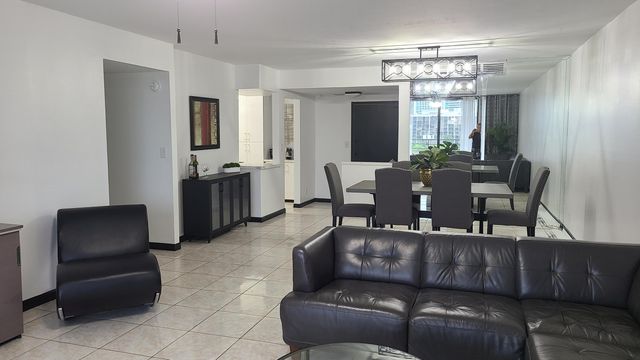 2500 Parkview Drive 802, Hallandale Beach, FL 33009