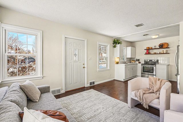 3259 Drew Avenue N, Robbinsdale, MN 55422