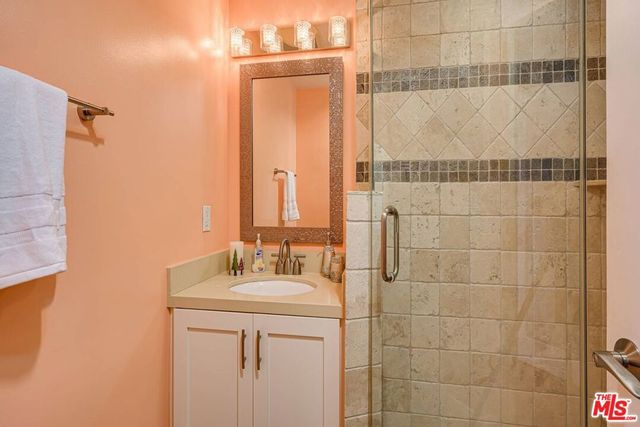 10701 Wilshire 1206, Los Angeles, CA 90024