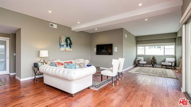 10701 Wilshire 1206, Los Angeles, CA 90024