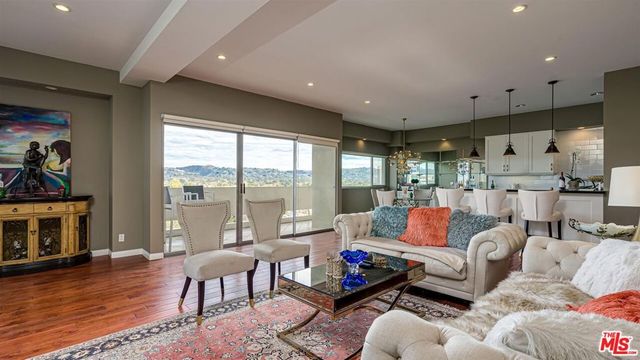 10701 Wilshire 1206, Los Angeles, CA 90024
