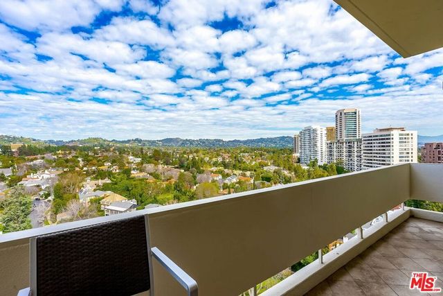 10701 Wilshire 1206, Los Angeles, CA 90024
