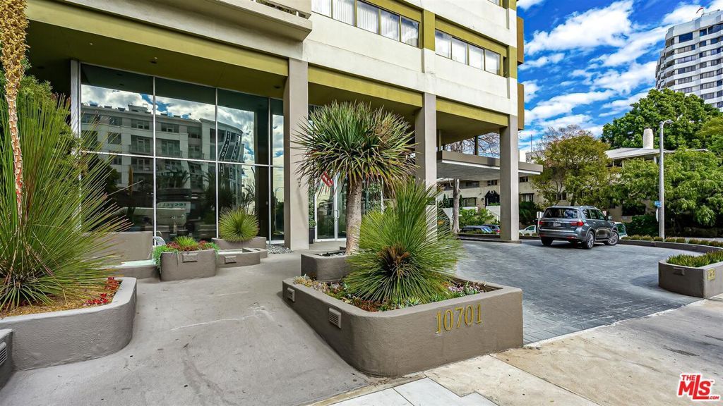 10701 Wilshire 1206, Los Angeles, CA 90024